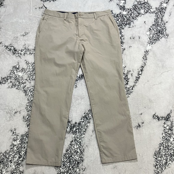 Vineyard Vines OTG On The Go Pants Mens Size 38x30 Khaki Stretch Performance
